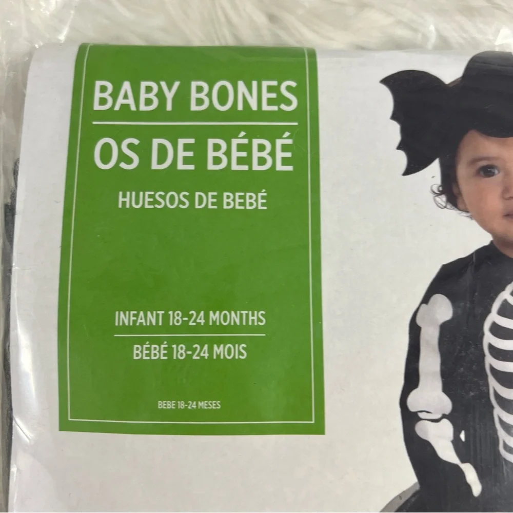 Baby Bones Skeleton with a heart Costume NEW 18-24 months Halloween costume